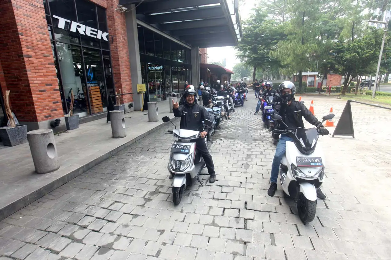 United E-Motor Community...