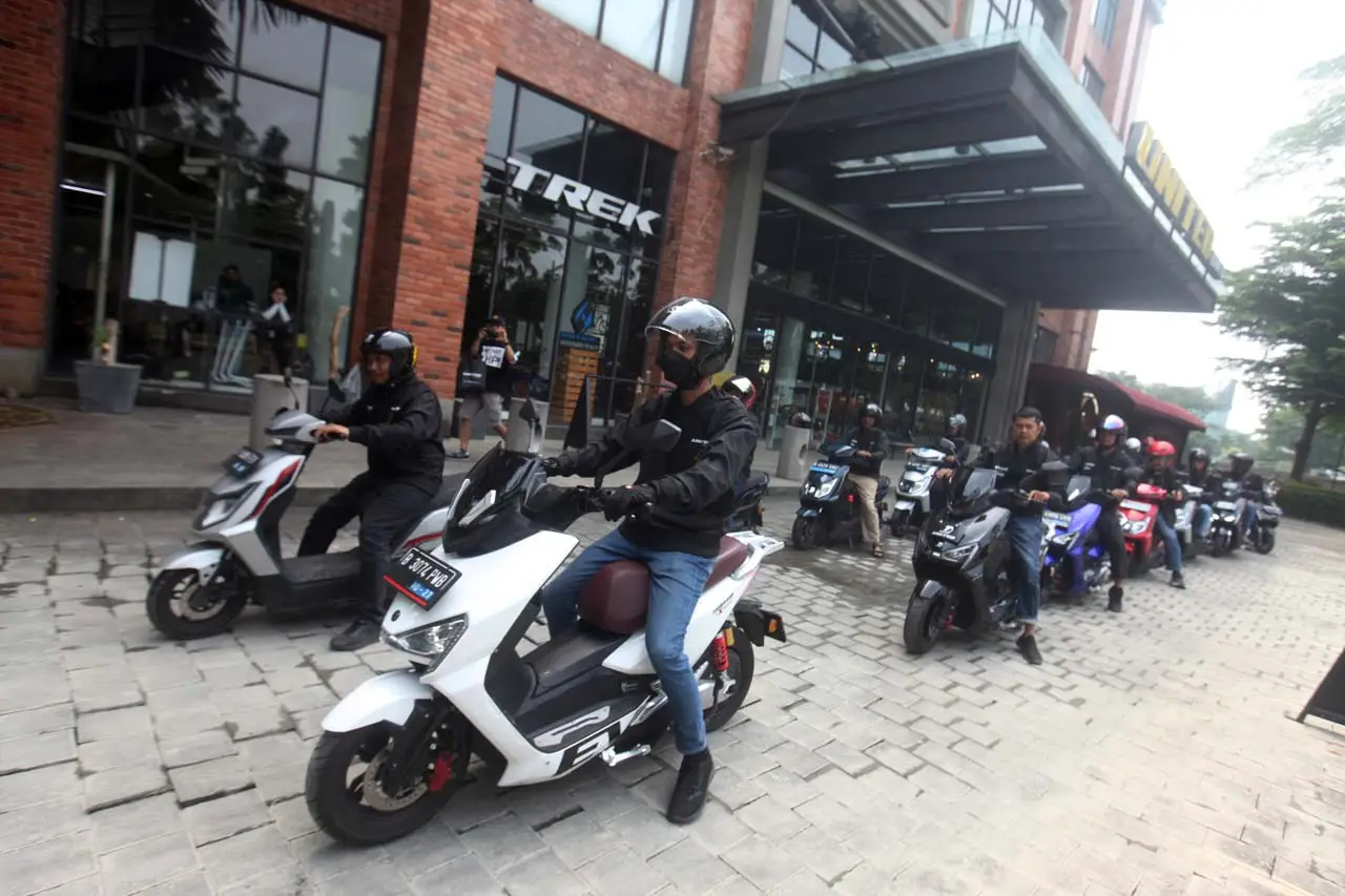 United E-Motor Community...
