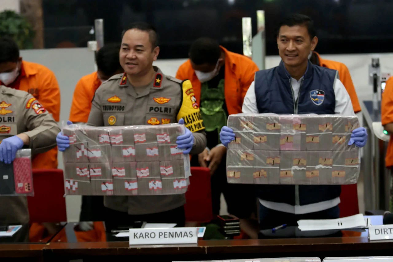 Polri Ungkap Sindikat...