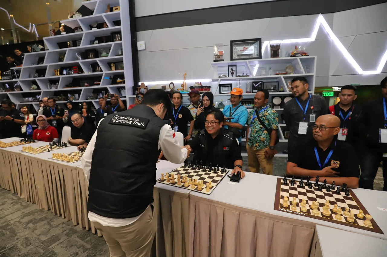 Grand Master Novendra...
