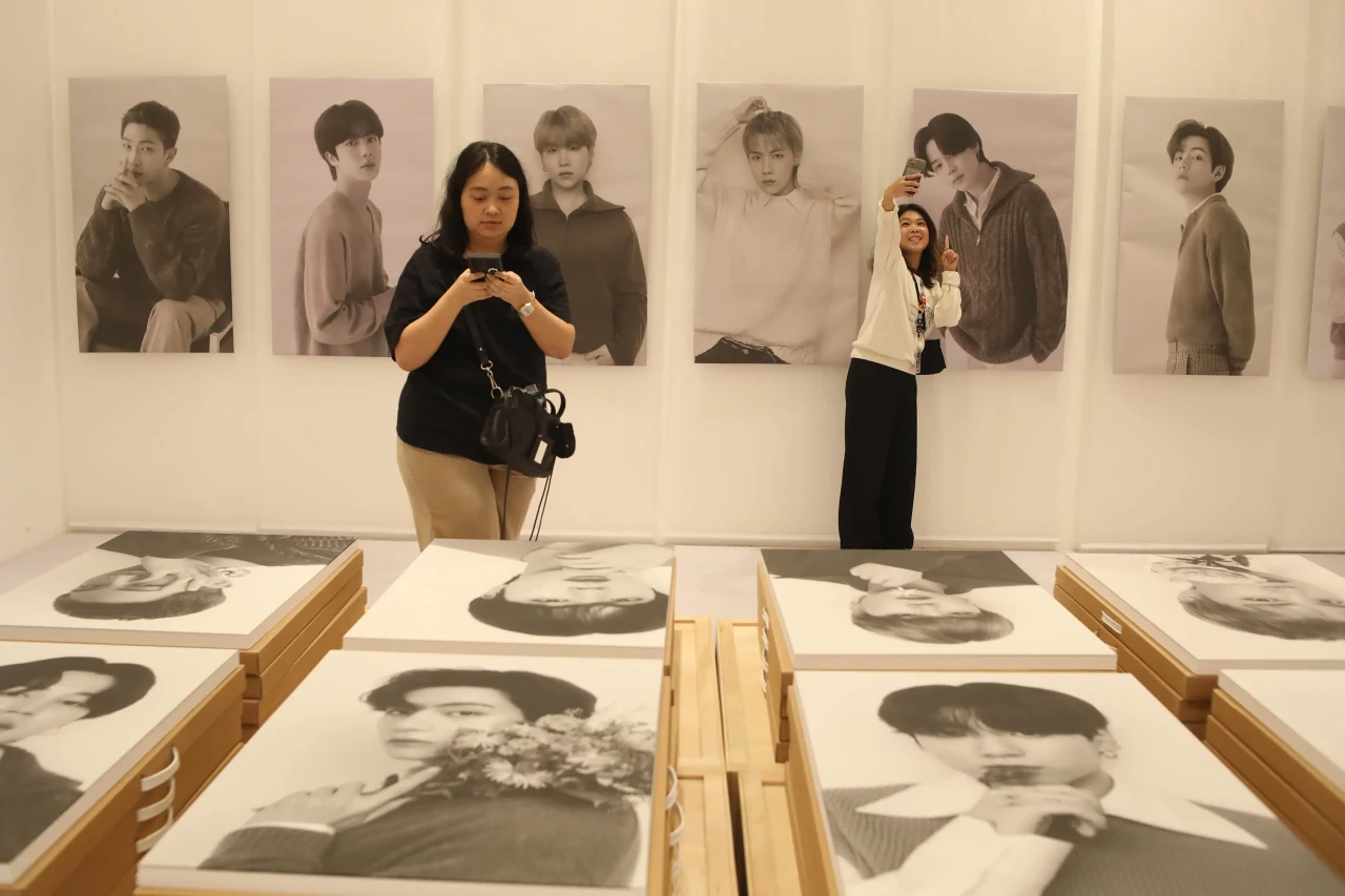 Potret ARMY Serbu BTS...