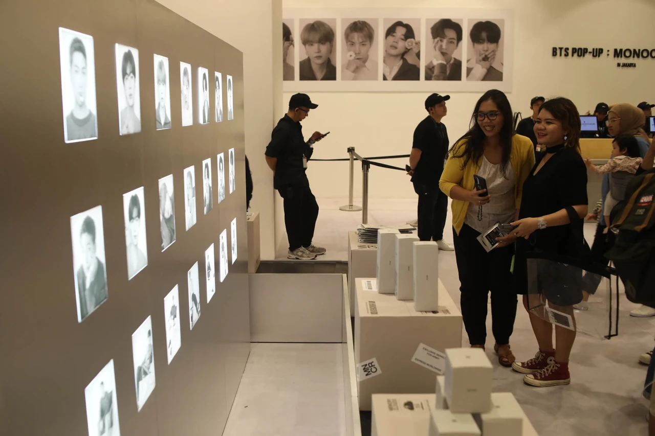 Potret ARMY Serbu BTS...