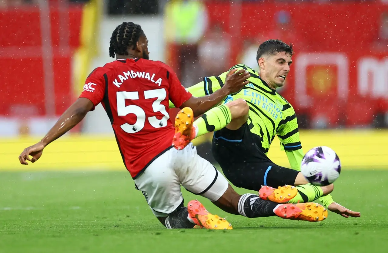 Arsenal Pecundangi Manchester...