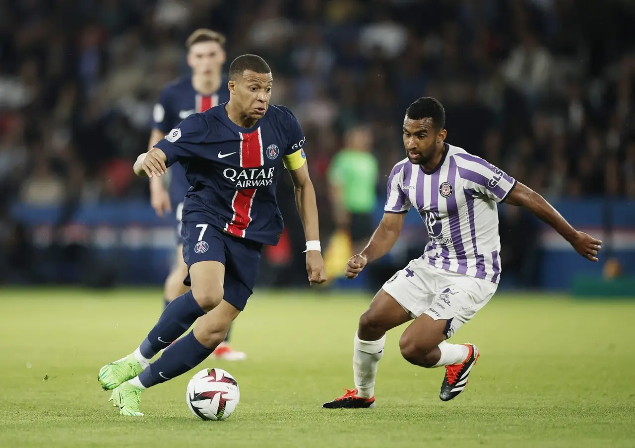 Toulouse Kalahkan Paris...