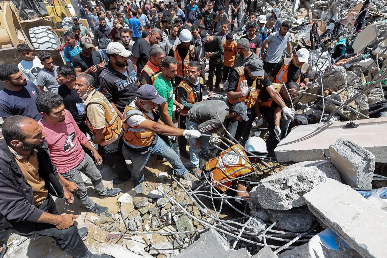 82 Warga Palestina Tewas...