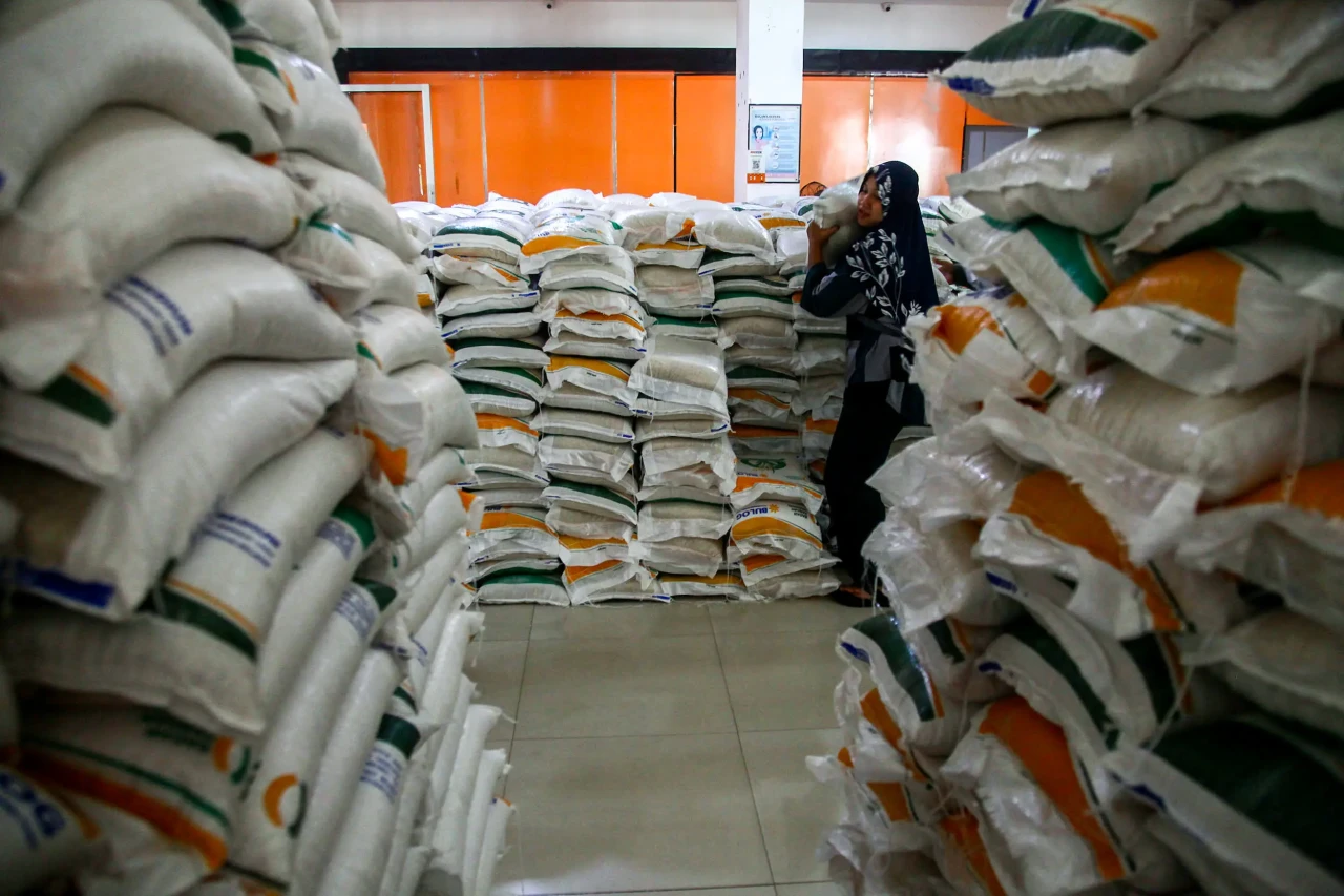 Potret Pembagian Bantuan...