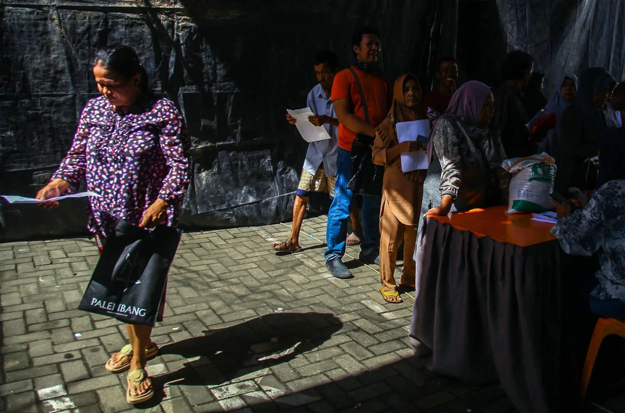 Potret Pembagian Bantuan...