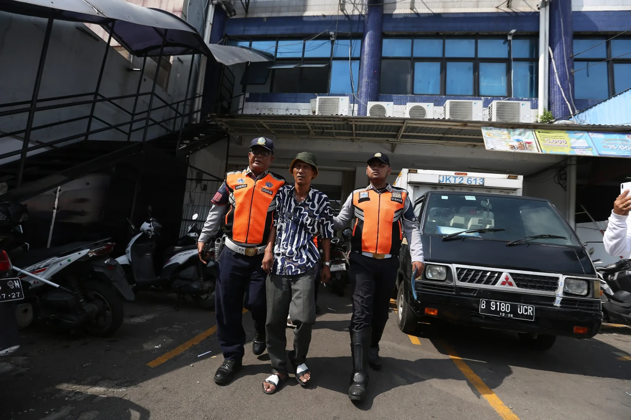 Razia Juru Parkir Liar...