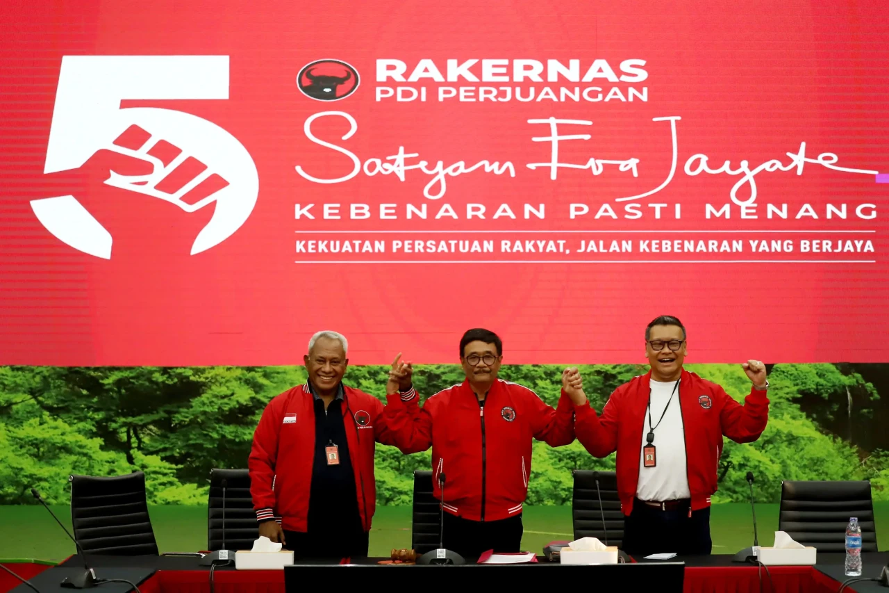 Konferensi Pers Jelang...