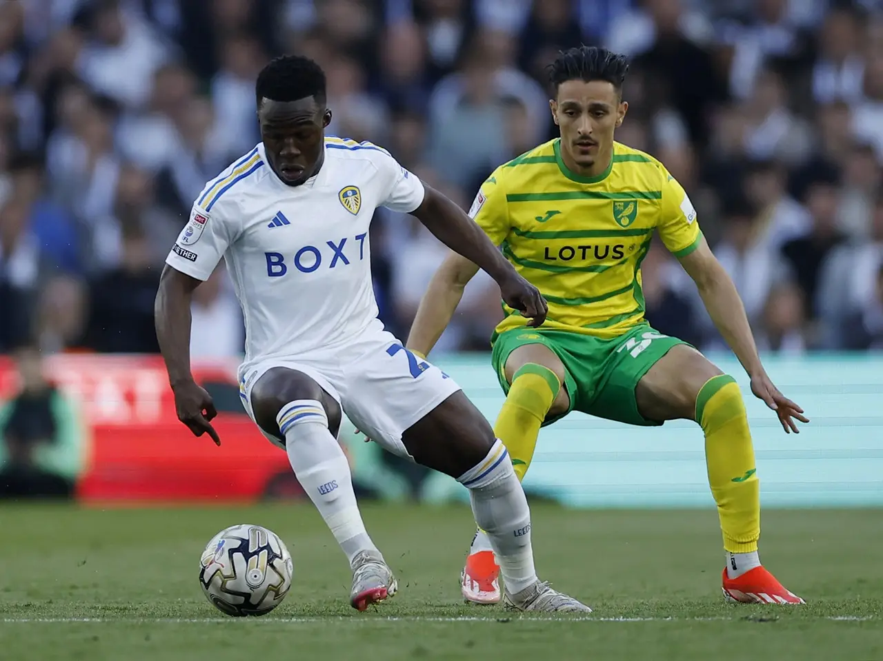 Hancurkan Norwich 4-0,...