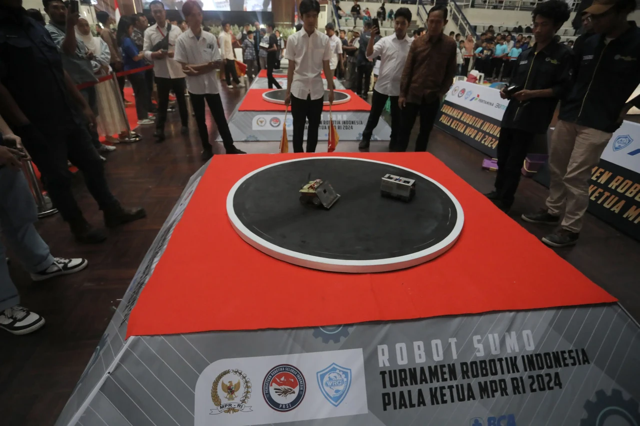 Turnamen Robotik Indonesia...