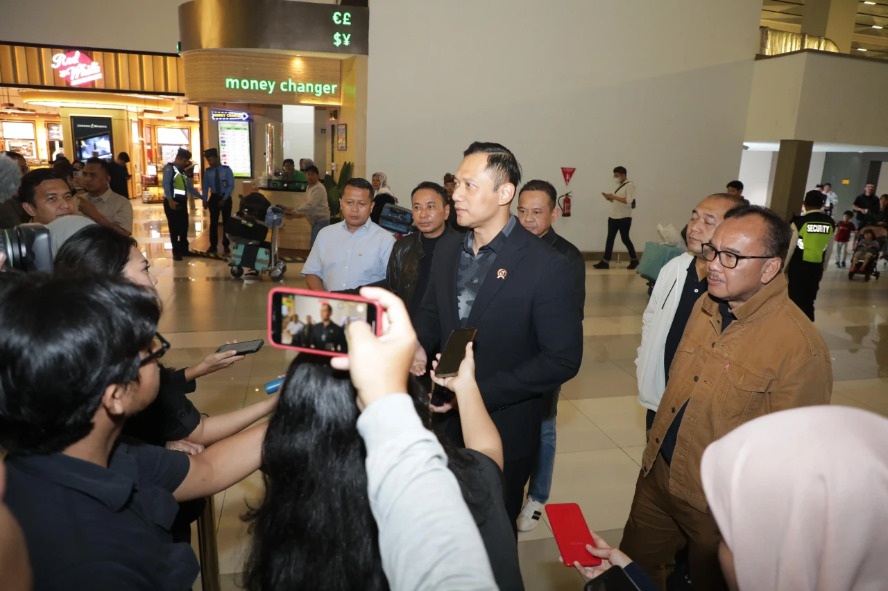 Baru Mendarat dari Amerika...