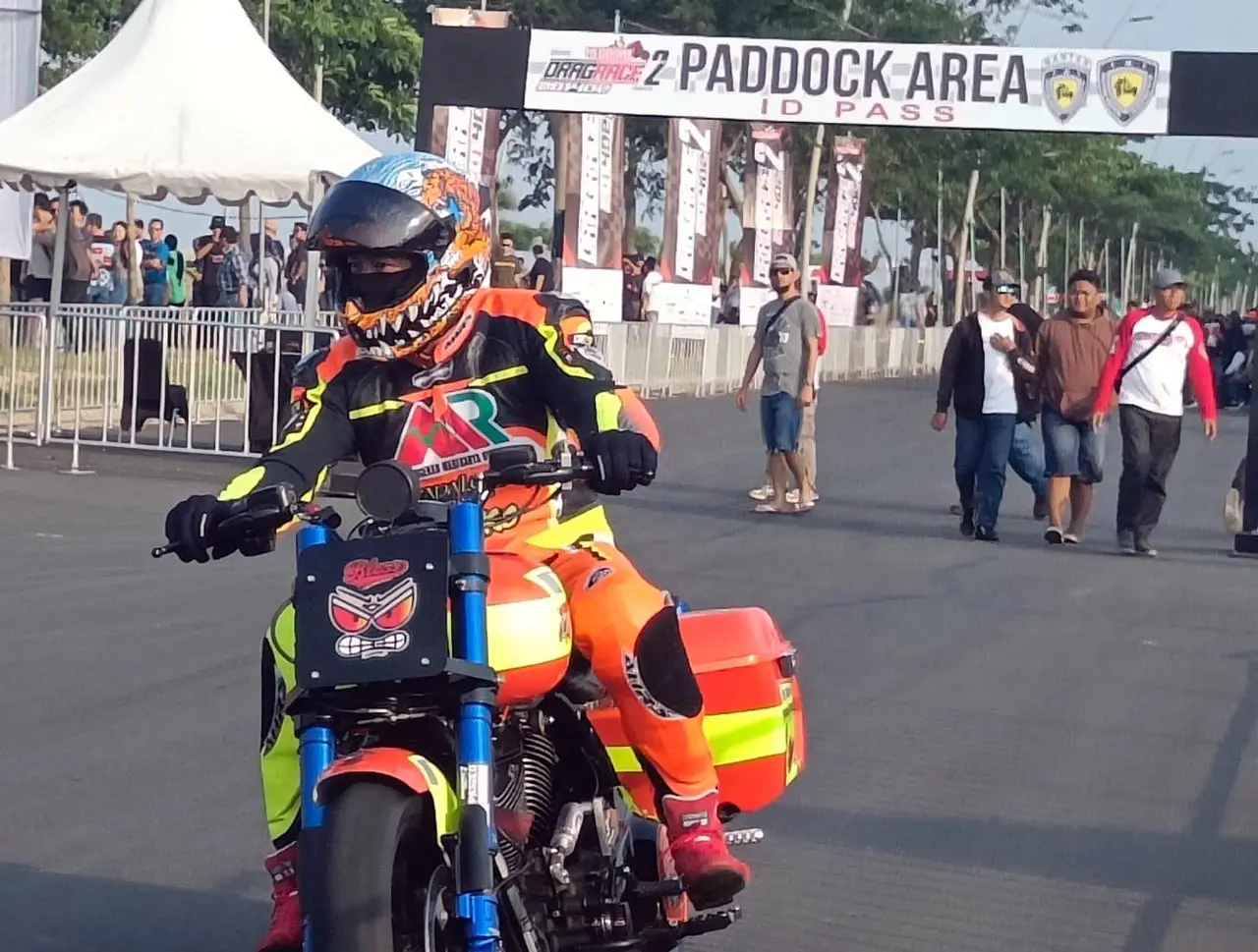 Aksi Balapan Motor Harley...