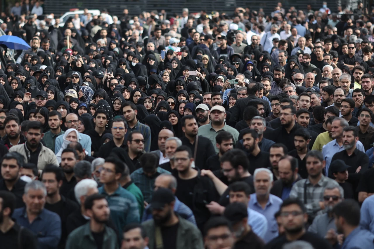 Rakyat Iran Berduka...