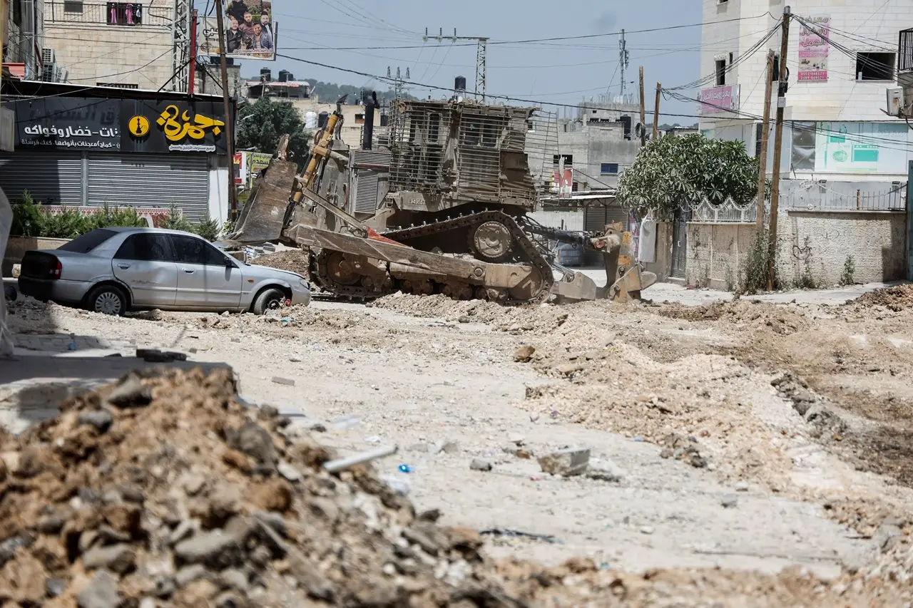 Alat Berat Militer Israel...