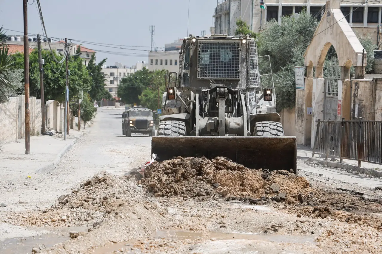 Alat Berat Militer Israel...
