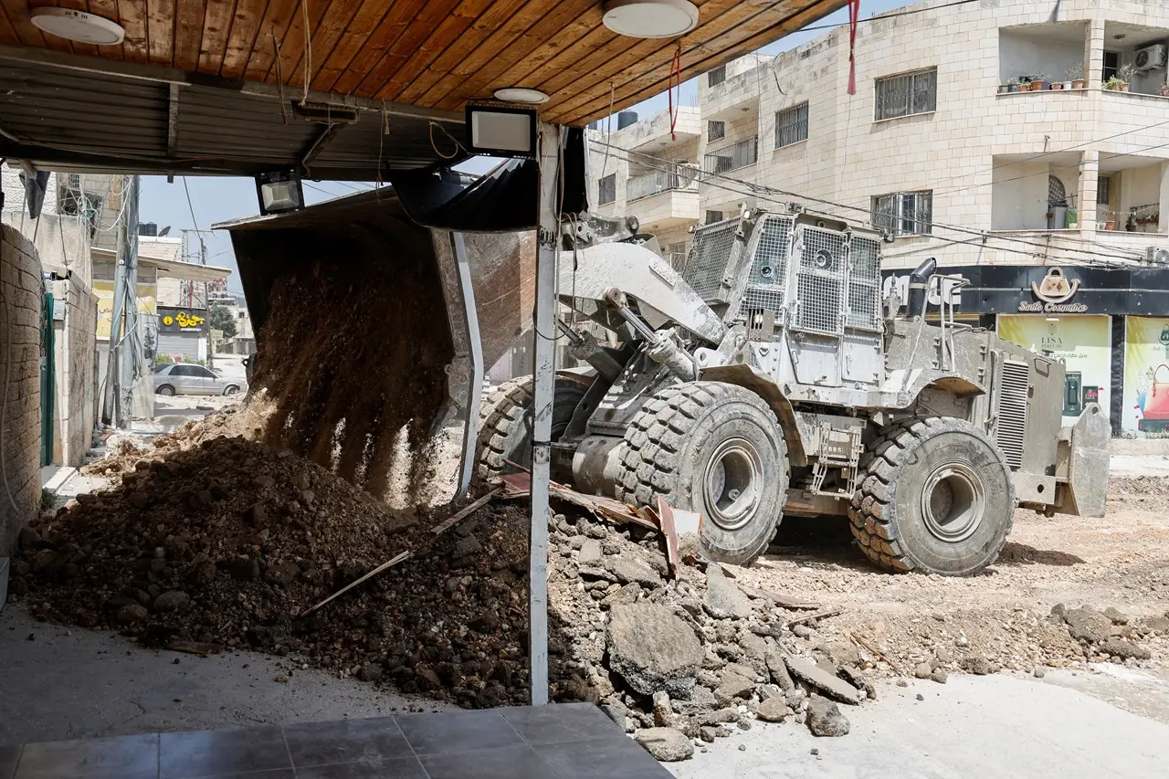 Alat Berat Militer Israel...