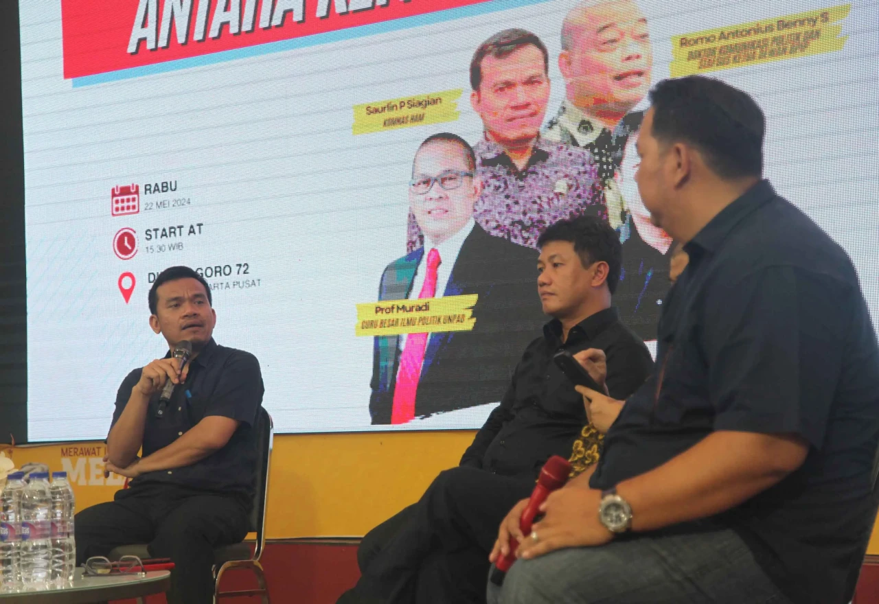 Diskusi Catatan 26 Tahun...