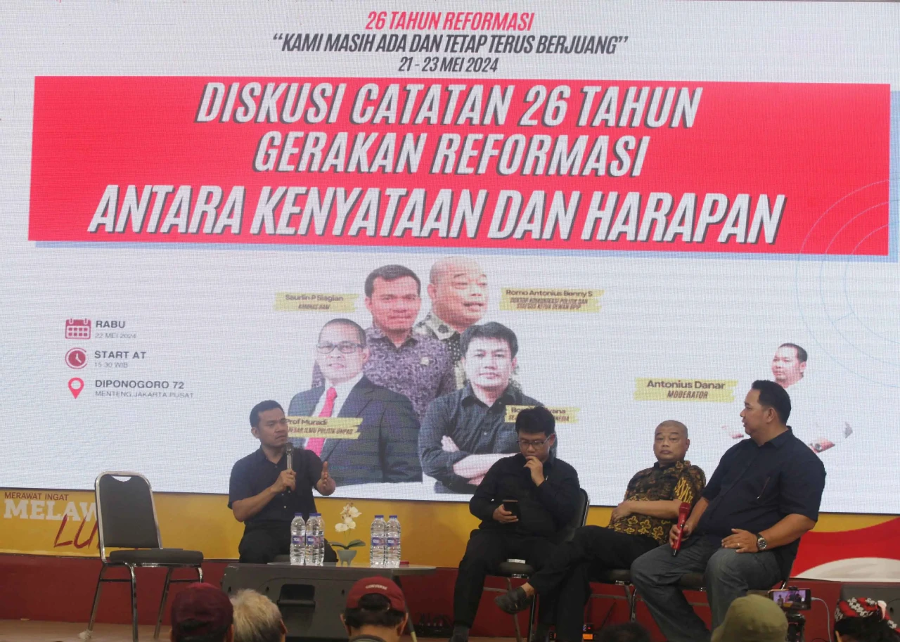 Diskusi Catatan 26 Tahun...