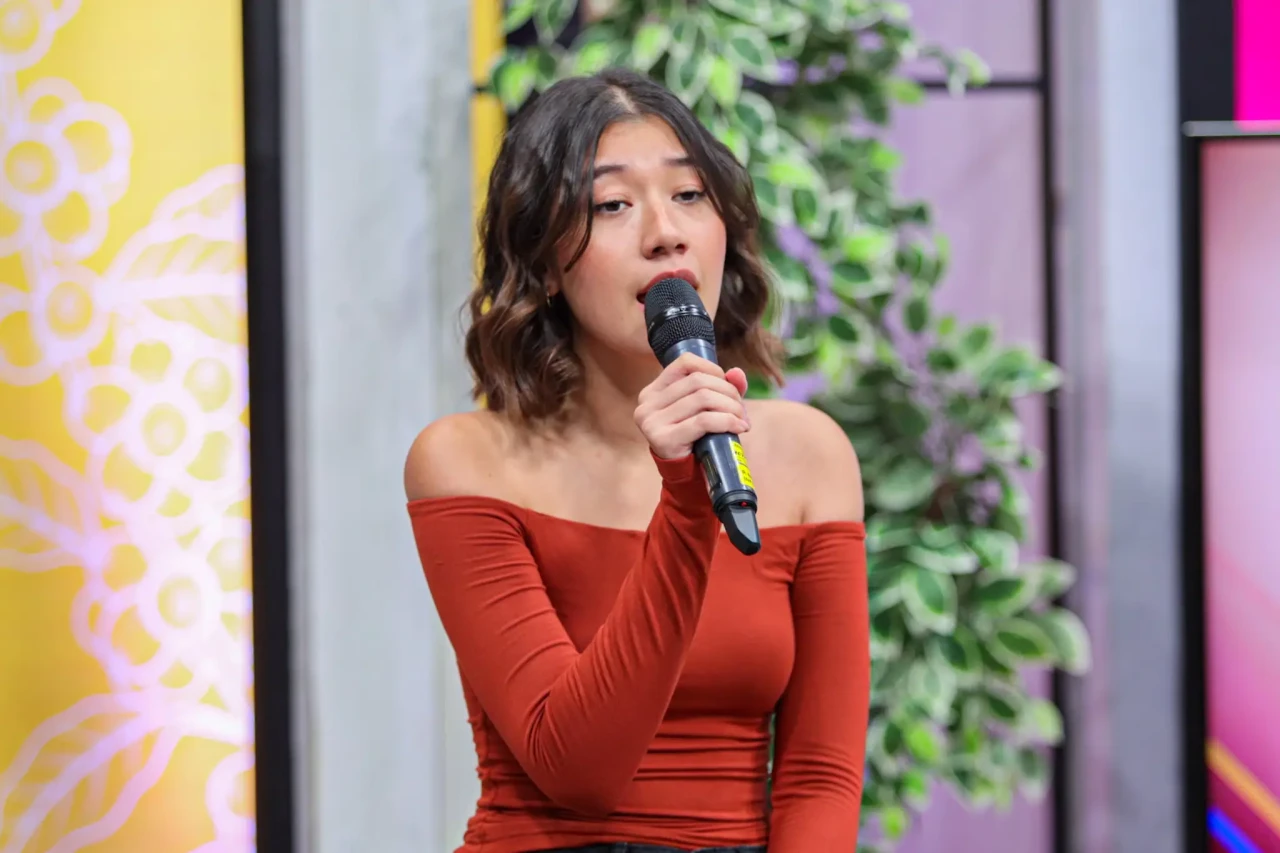 Daniella Gibbs Luncurkan...