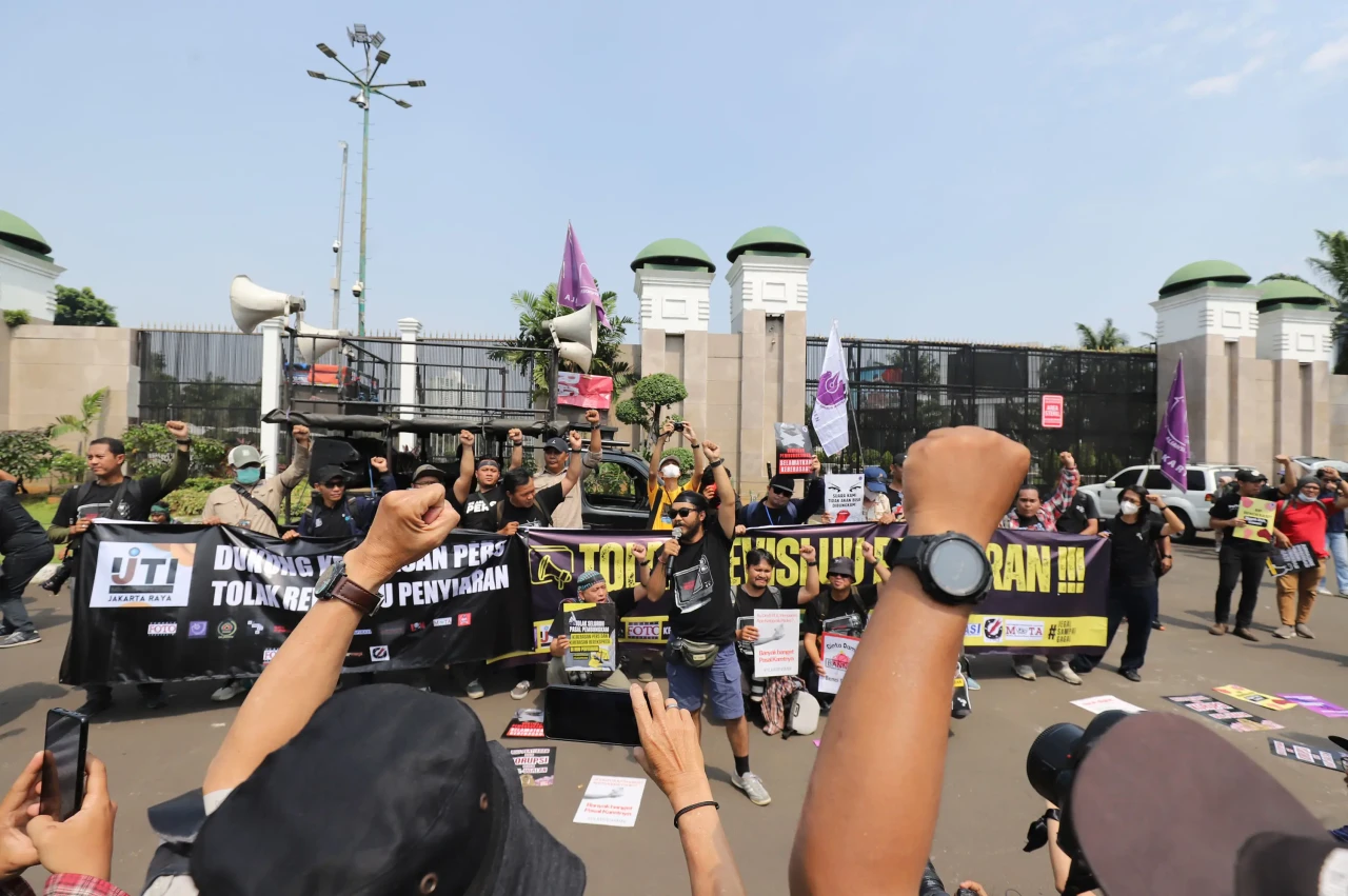 Aksi Wartawan Tolak...