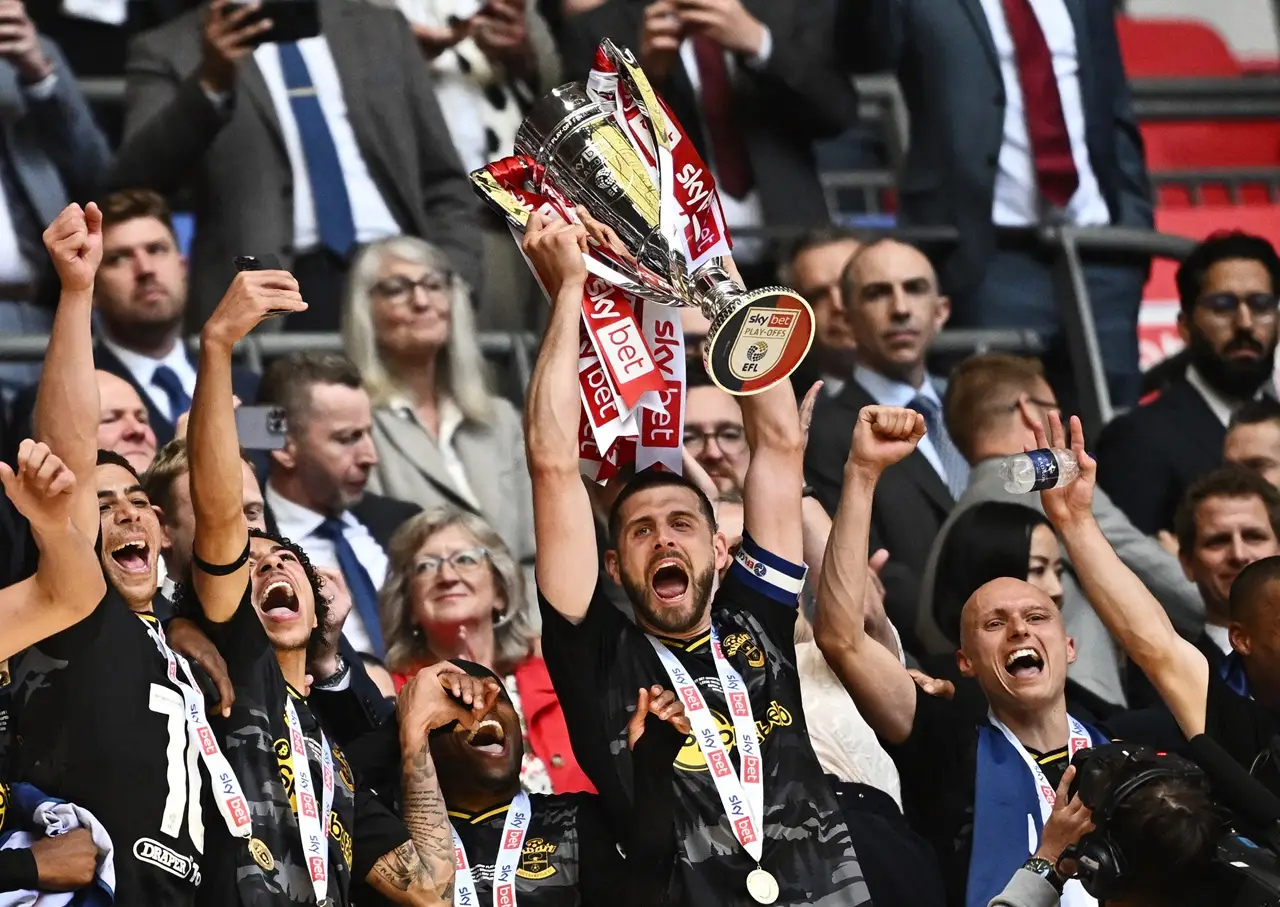Bungkam Leeds, Southampton...