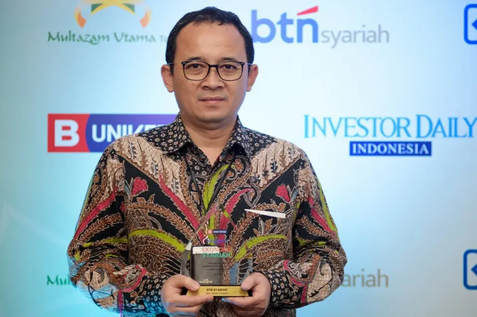 BTN Syariah Raih Penghargaan...