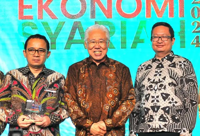 BTN Syariah Raih Penghargaan...