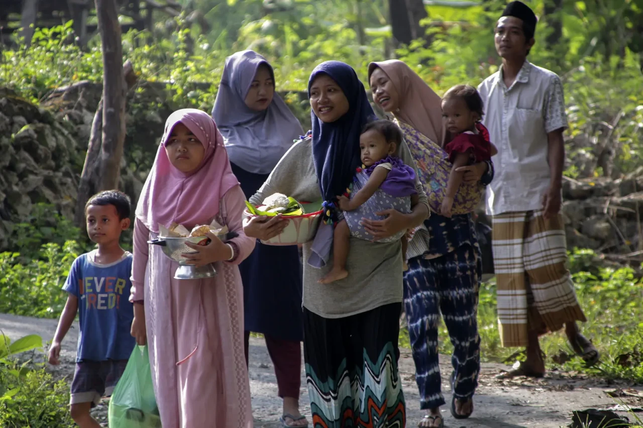 Tradisi Sedekah Bumi...