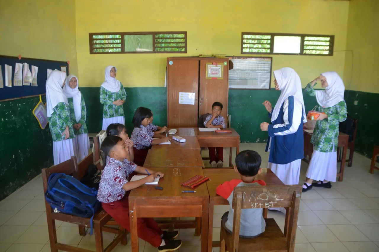 Potret Siswa Berbagi...