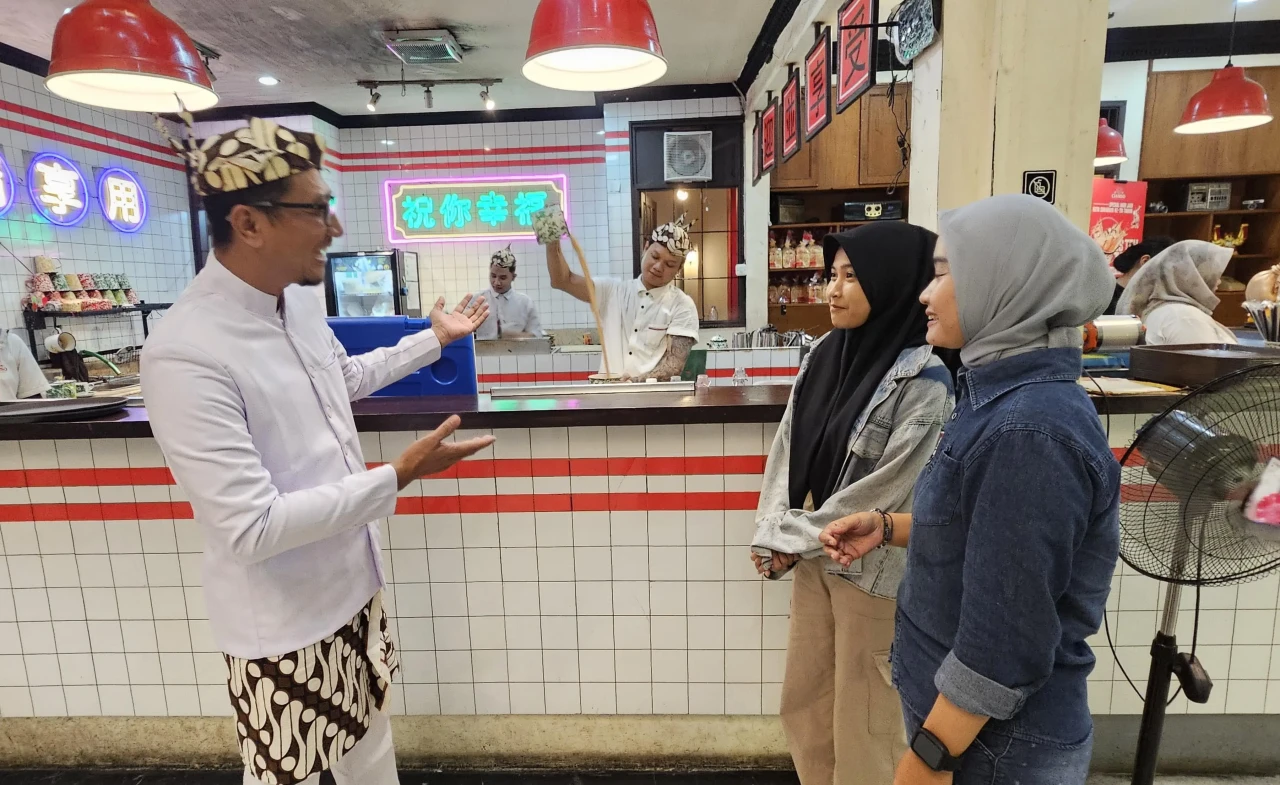 Teh Tarik Jadi Idola...