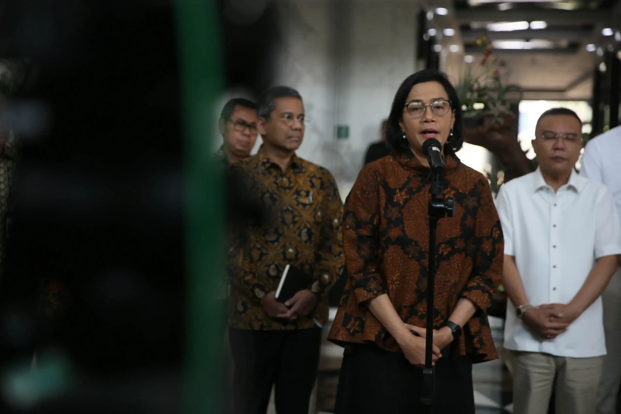 Pertemuan Menkeu dengan...