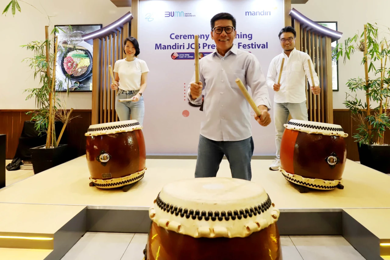 Dorong Transaksi Kartu...