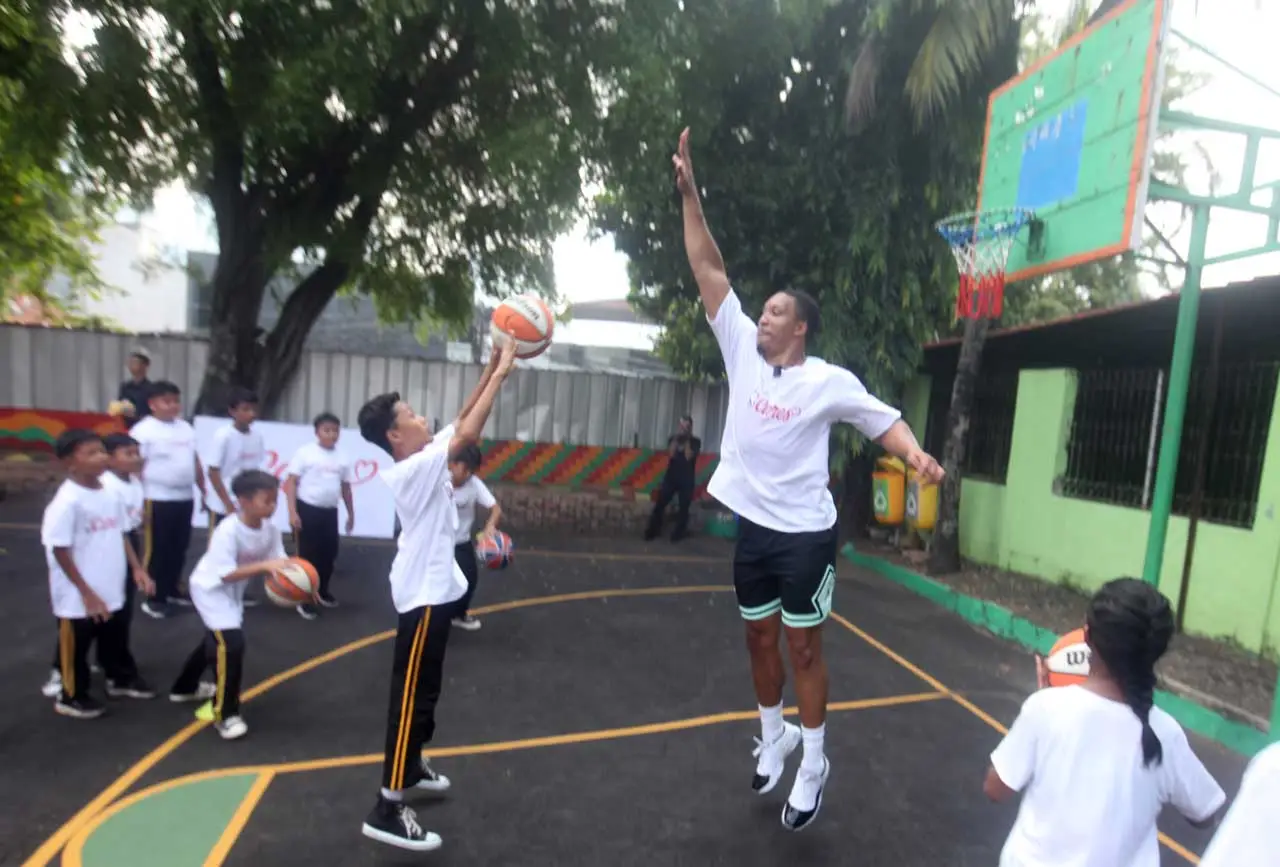 Keseruan NBA Cares di...