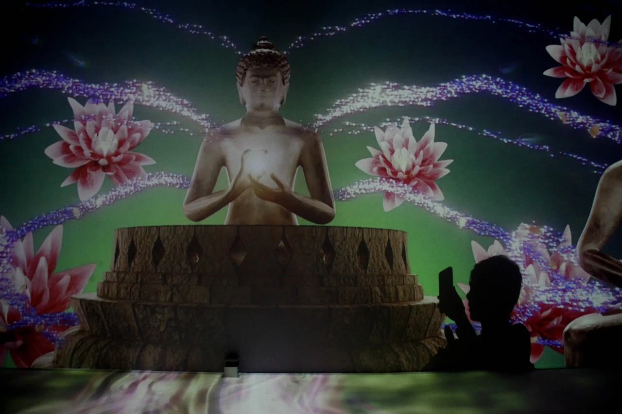 Pertunjukan Video Mapping...