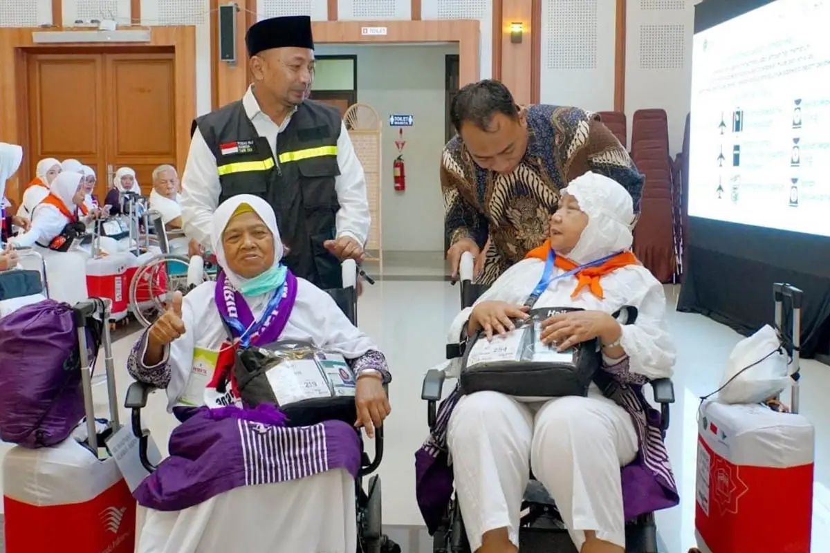 Layanan Kursi Roda untuk...