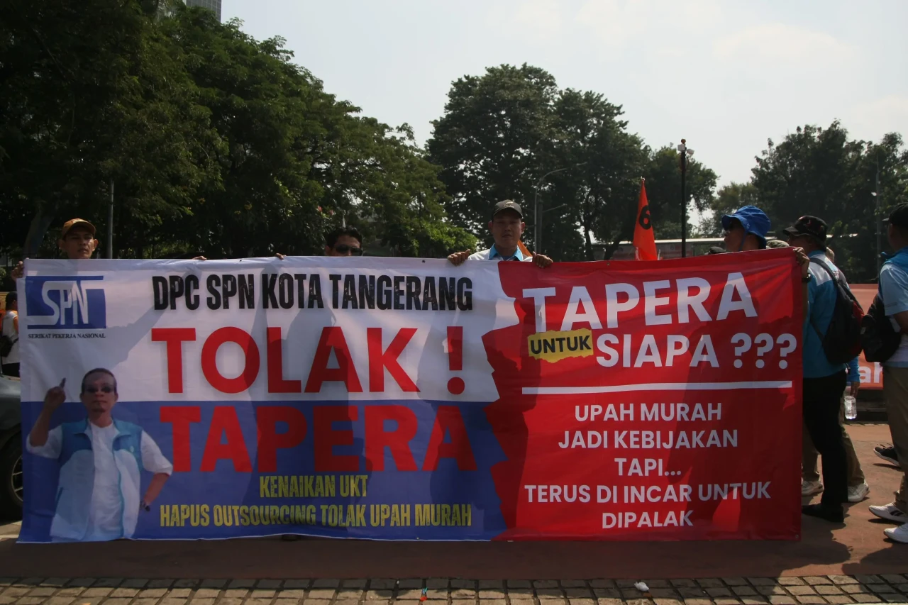 Aksi Buruh Tolak Tapera...