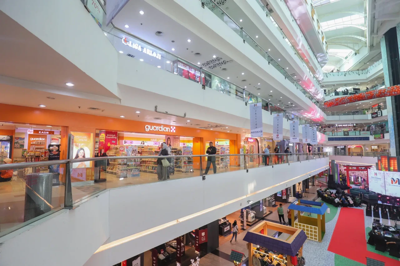 Transformasi Plaza Atrium...