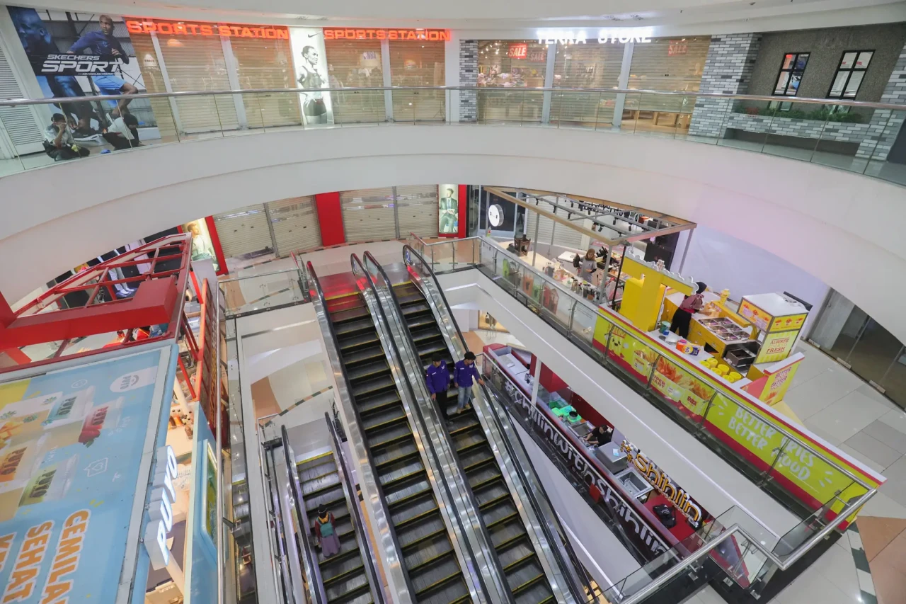 Transformasi Plaza Atrium...