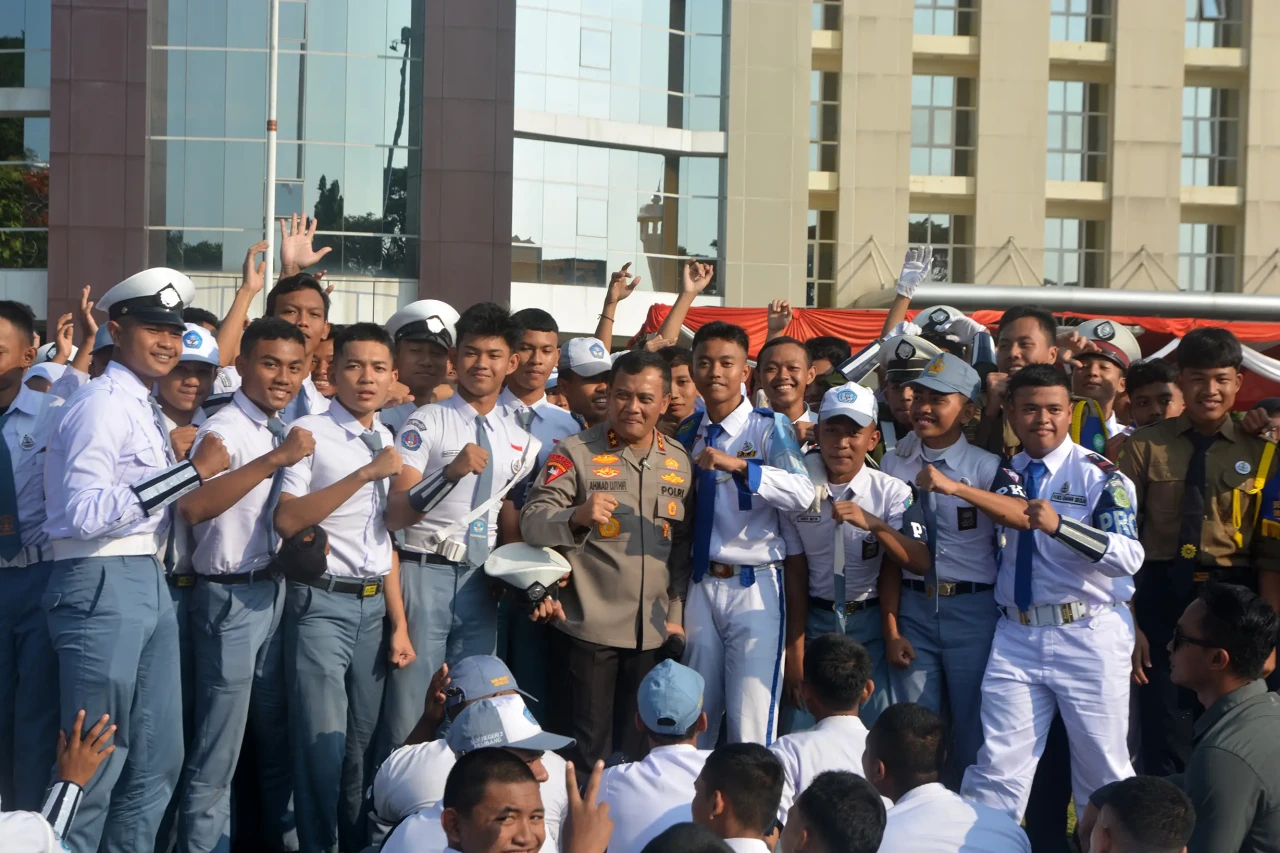 Ratusan Siswa SMA/SMK...