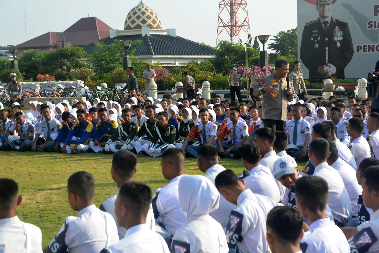 Ratusan Siswa SMA/SMK...
