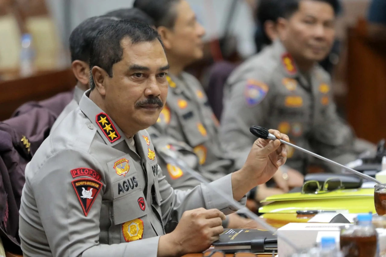 Raker Polri dengan Komisi...