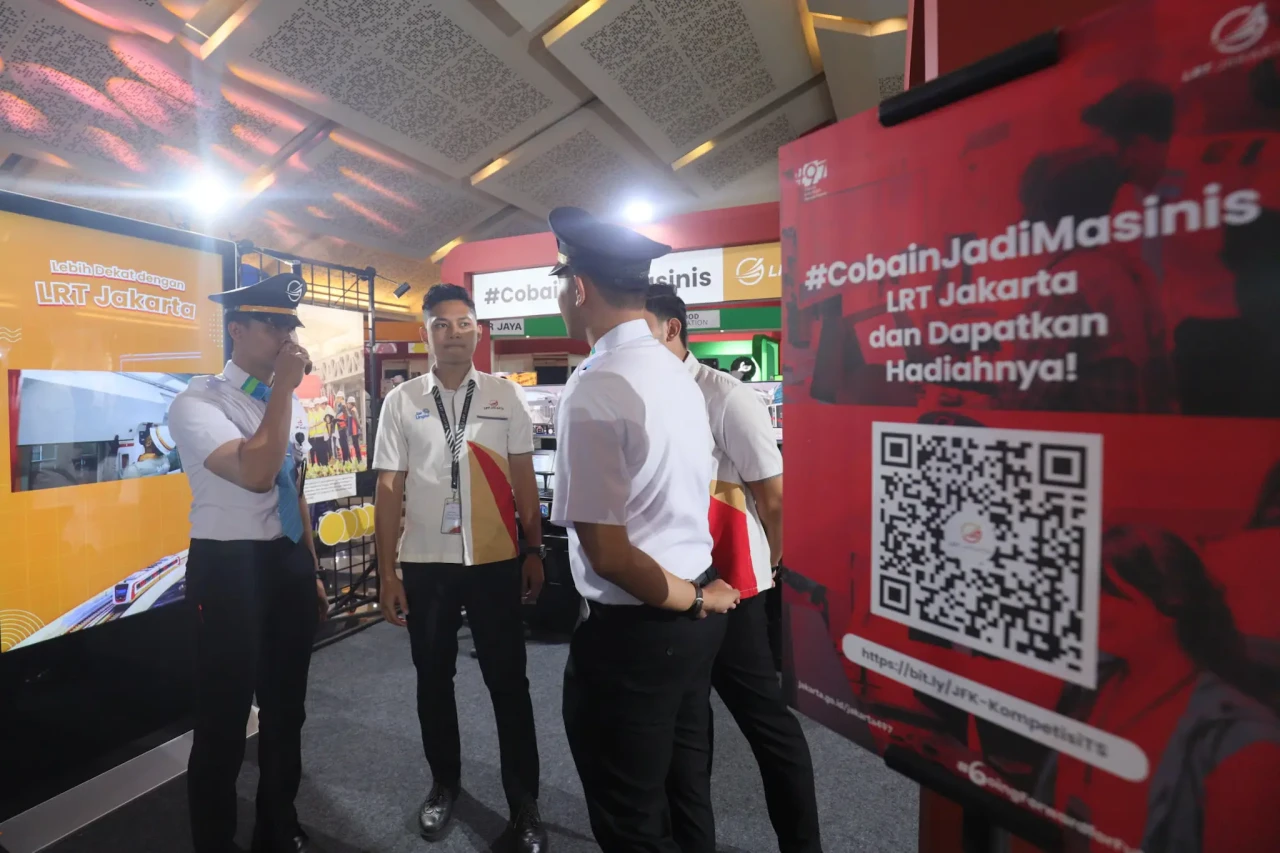Menjajal Simulator Masinis...