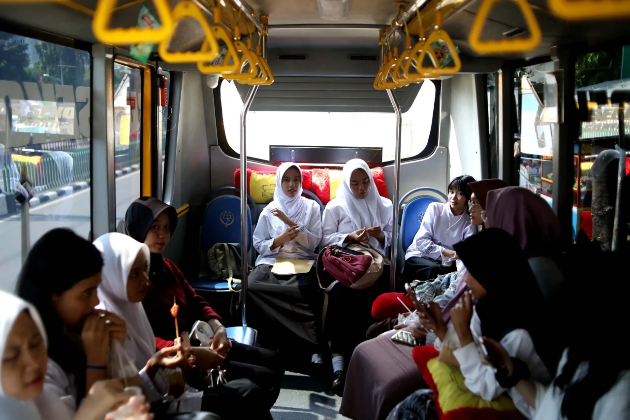 Operasional Bus Sekolah...