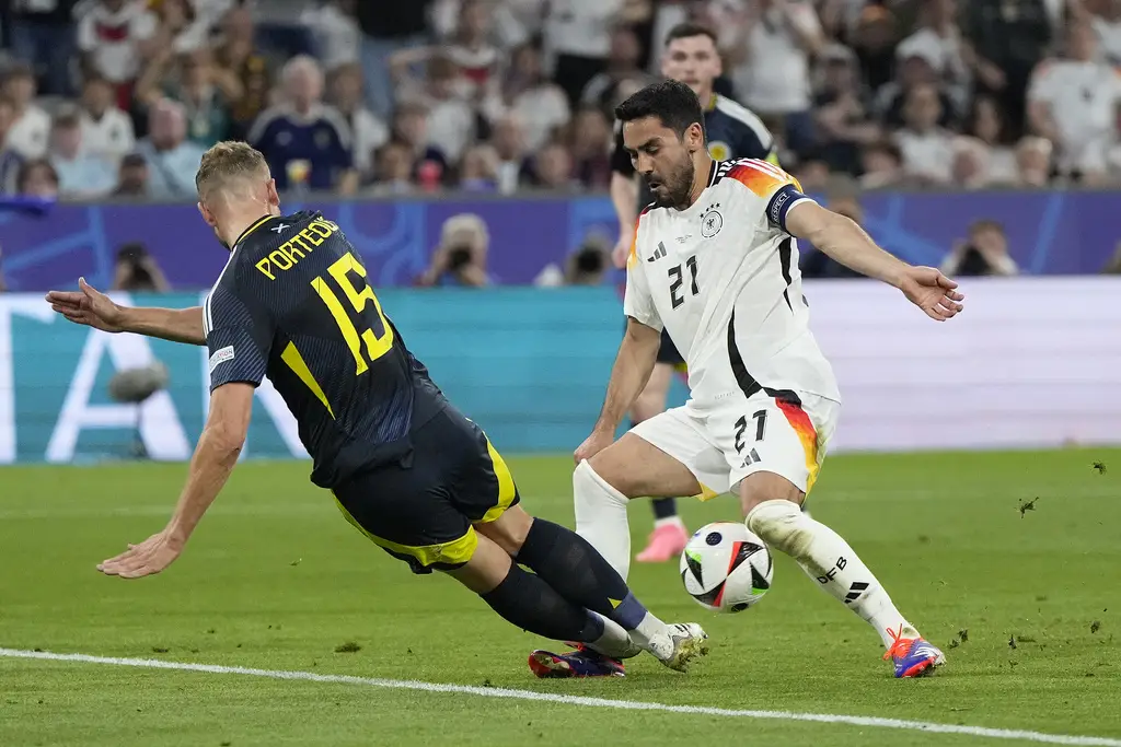 Hasil EURO 2024: Langsung...