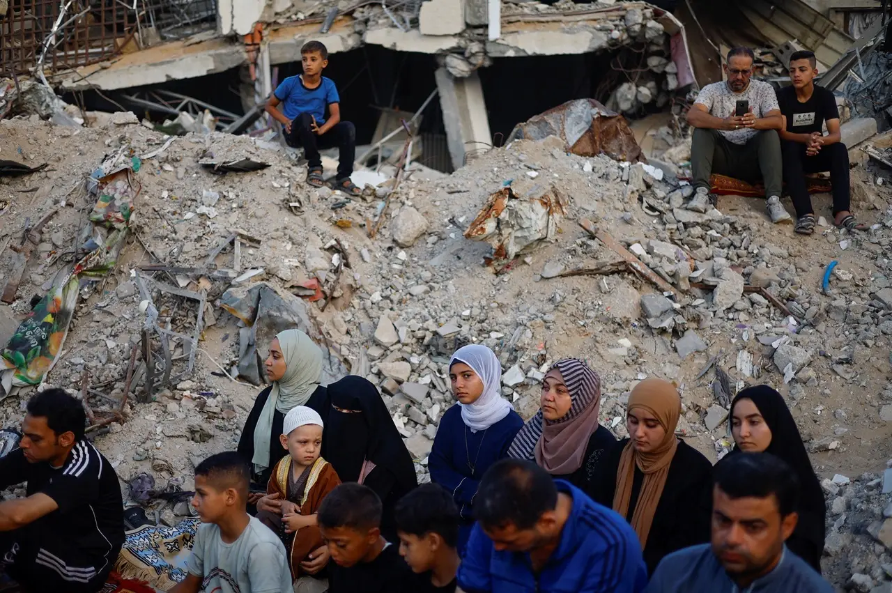 Warga Palestina Gelar...