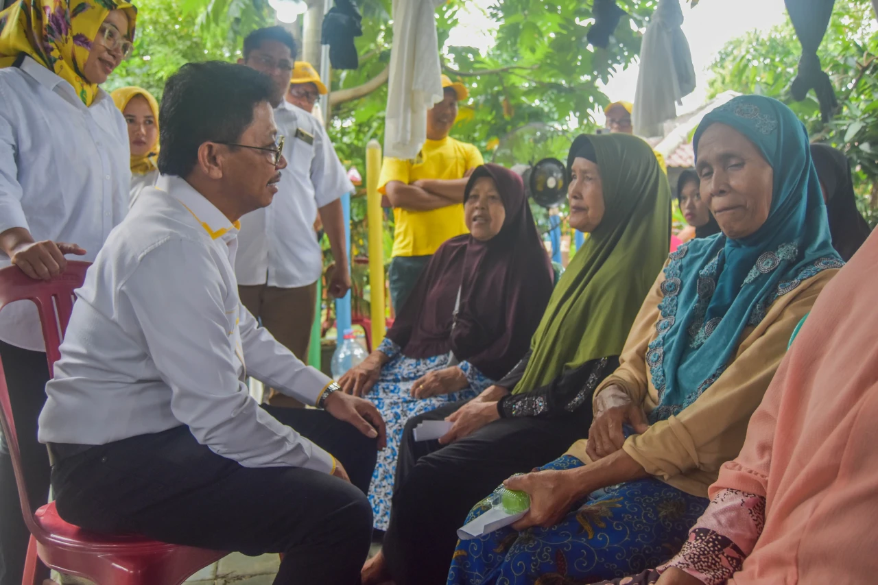 Gelar Bakti Sosial,...