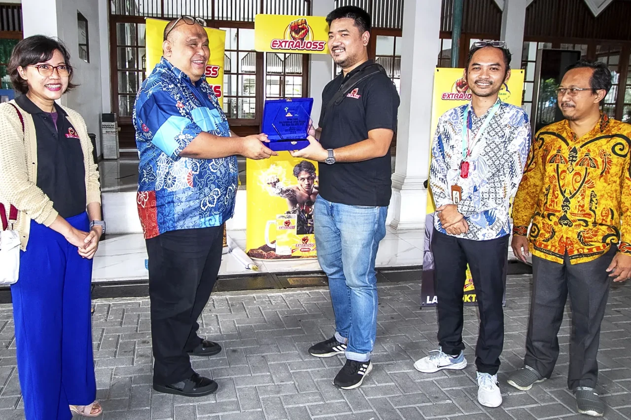 Semangat Berkurban untuk...