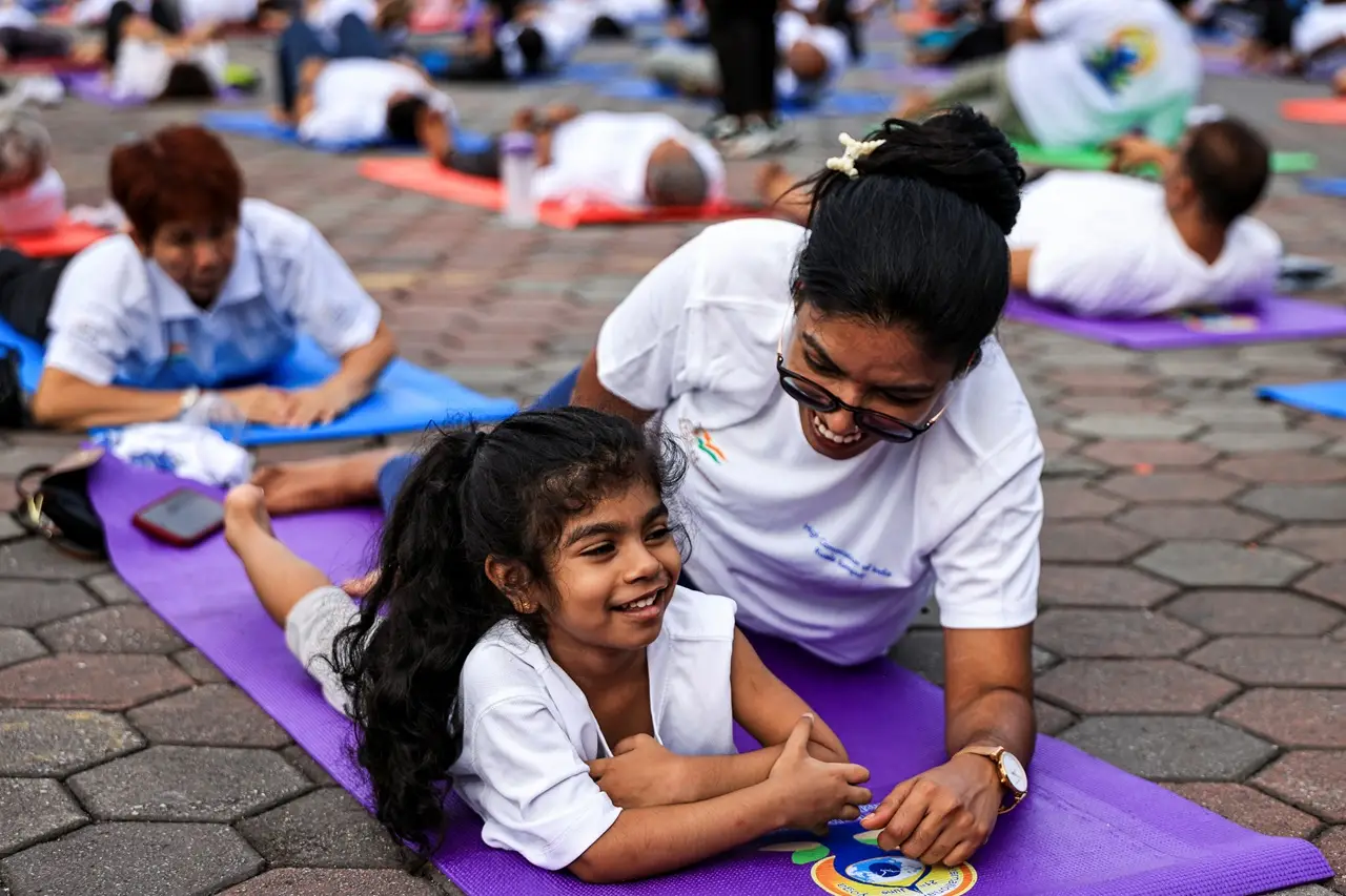 Peringatan Hari Yoga...