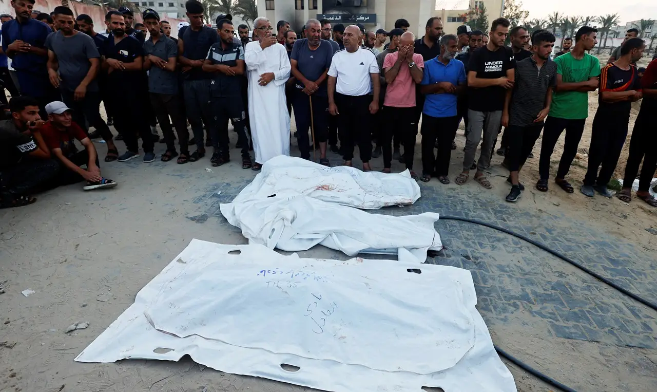 45 Warga Palestina di...